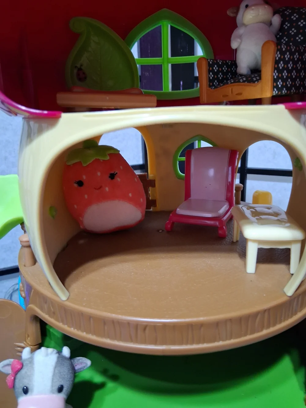 Treehouse cute playset